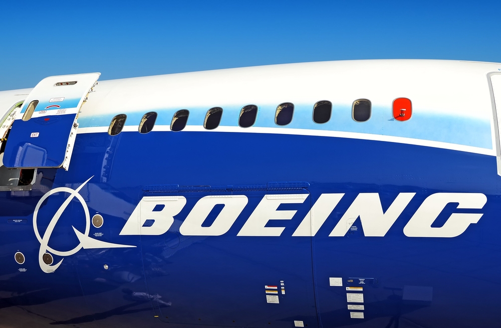 Boeing se po problémech s letadly propadl do ztráty 67,4 miliardy Kč