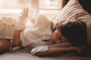 Ženy si za menstruaci mohou samy, protože už se nestravují jako sběračky, tvrdí muž