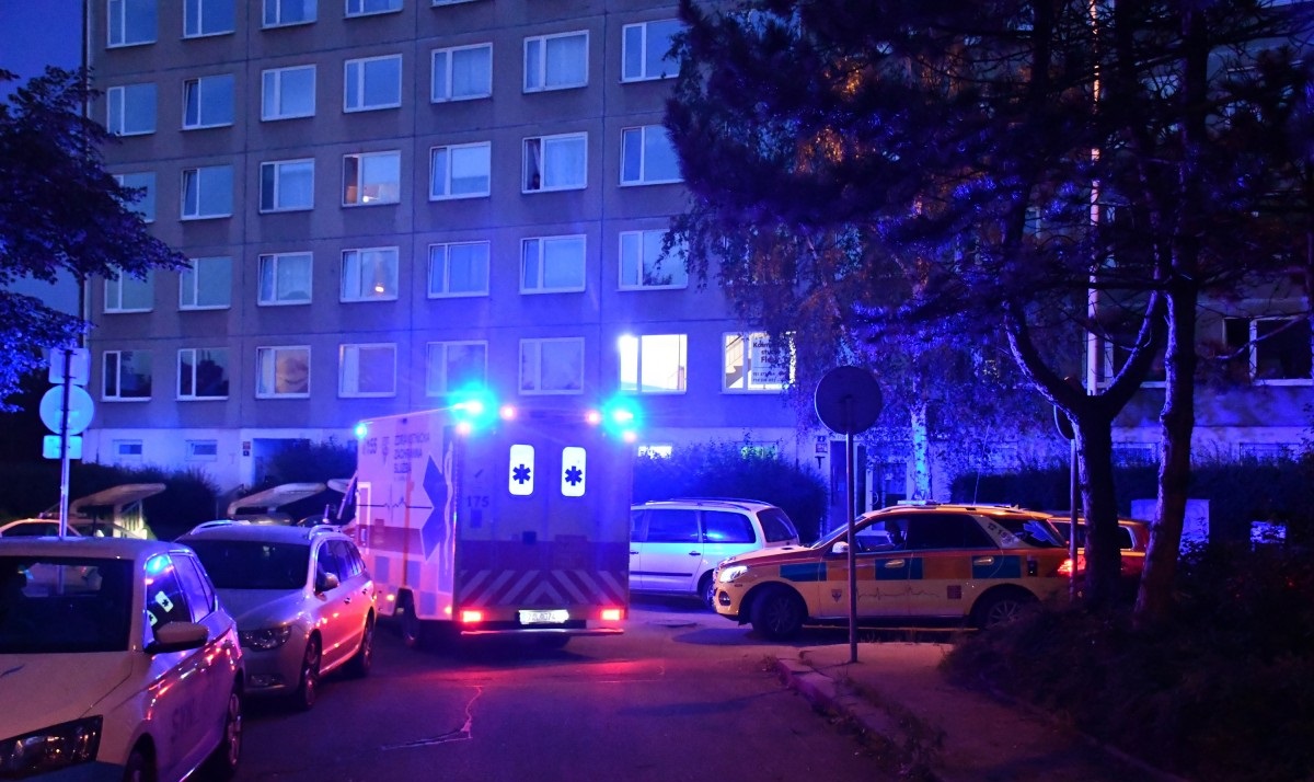 Útočník ve Stodůlkách v&nbsp;pátek večer vážně zranil dva lidi