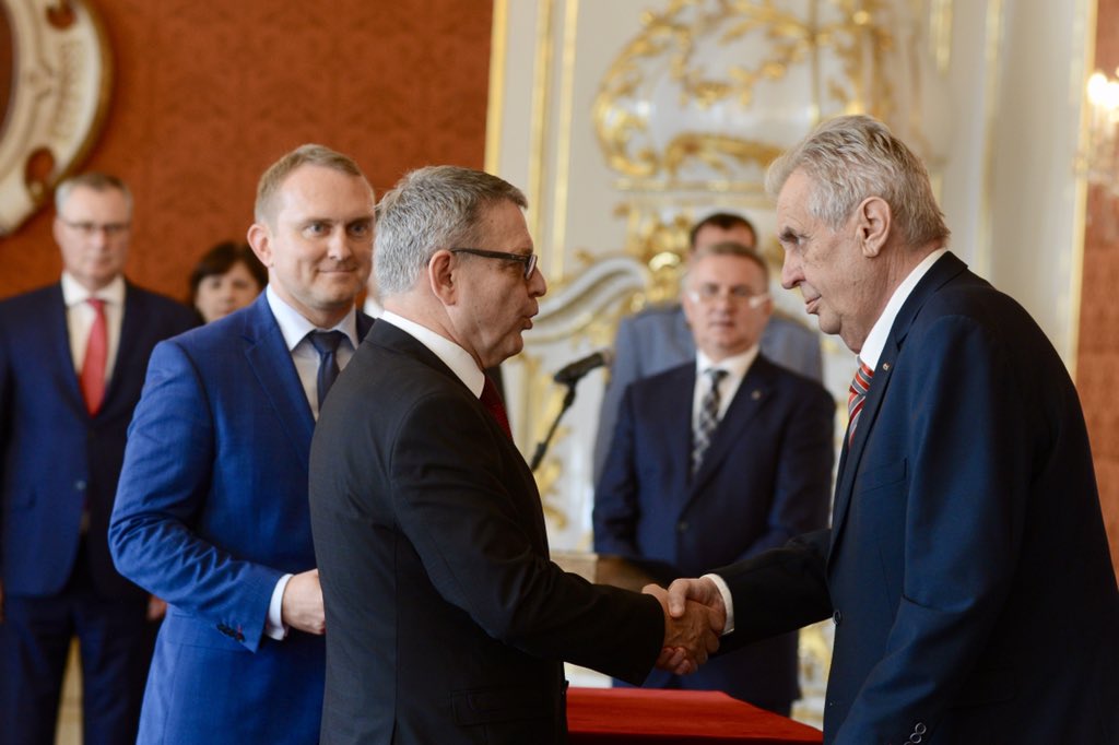 Spor o ministra kultury skončil! Zeman jmenoval novým šéfem resortu Zaorálka