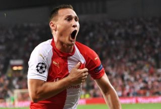 Český fotbal bude mít opět zástupce v&nbsp;Lize mistrů! Slavia po&nbsp;výhře 1:0 prošla přes rumunskou Kluž