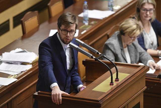 Piráti se žalobou po&nbsp;Babišovi dožadují zveřejnění plánu investic