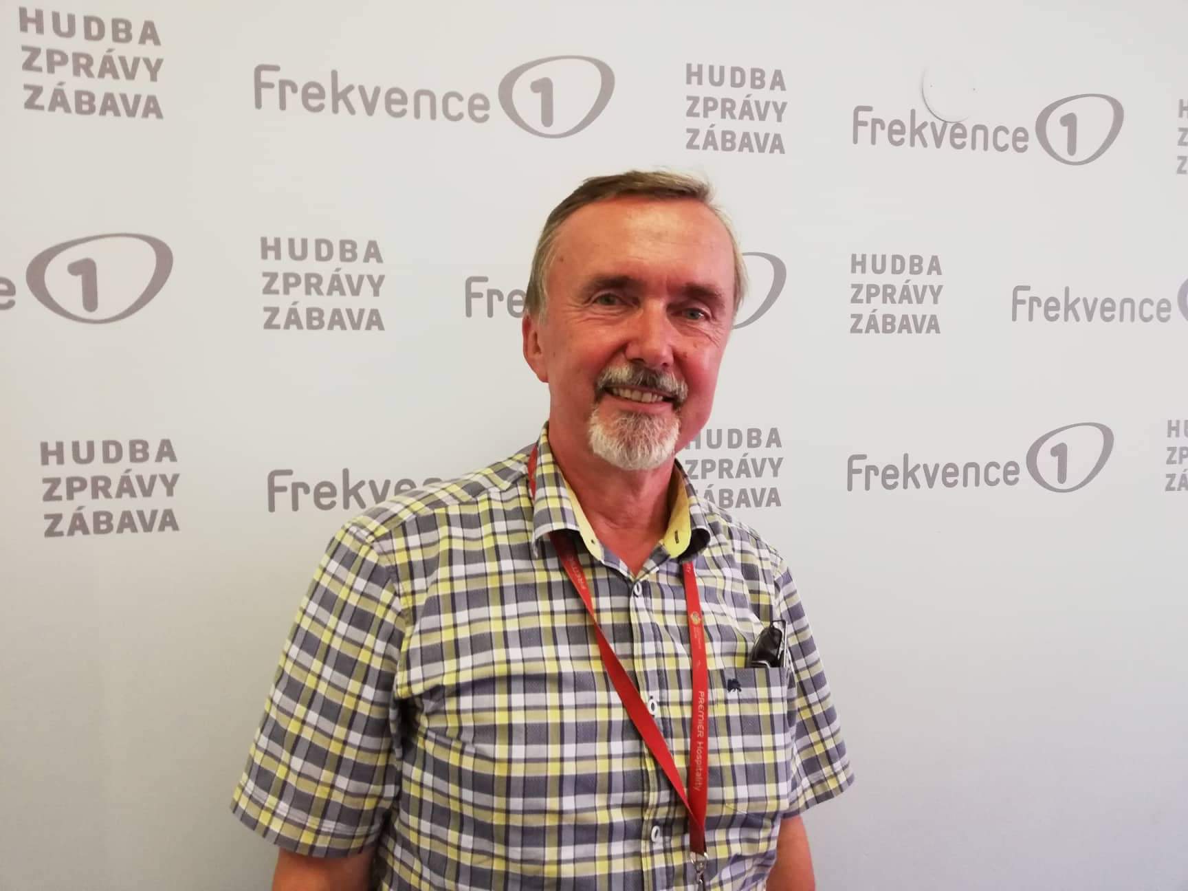 Mikrobiolog Karel Mencl: Plísni se daří v&nbsp;hotelových kobercích i&nbsp;sauně