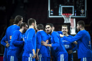 Čeští basketbalisté porazili Polsko a&nbsp;na&nbsp;MS si zahrají o&nbsp;nejlepší umístění v&nbsp;historii