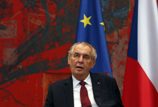 Zeman po&nbsp;příletu do Srbska řekl Vučičovi, že nemá rád Kosovo