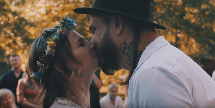 Takhle vypadal jeho velký den! Kuba Ryba zveřejnil dojemné video z&nbsp;netradiční svatby