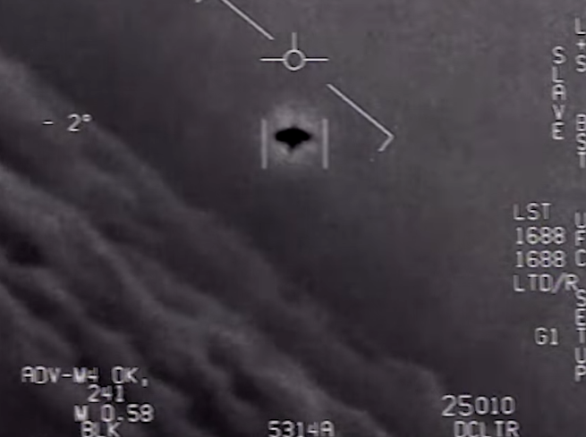 Americké námořnictvo potvrdilo pravost uniklých záběrů UFO. Nikdy se neměly dostat na&nbsp;veřejnost
