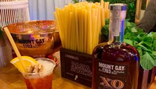 Jedině v&nbsp;Itálii. Kavárny nabízejí těstoviny místo brček