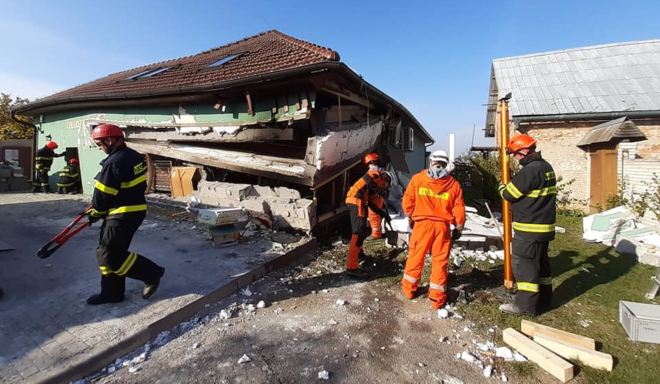 Břeclavskem otřásl výbuch. Dva muži mají vážné popáleniny