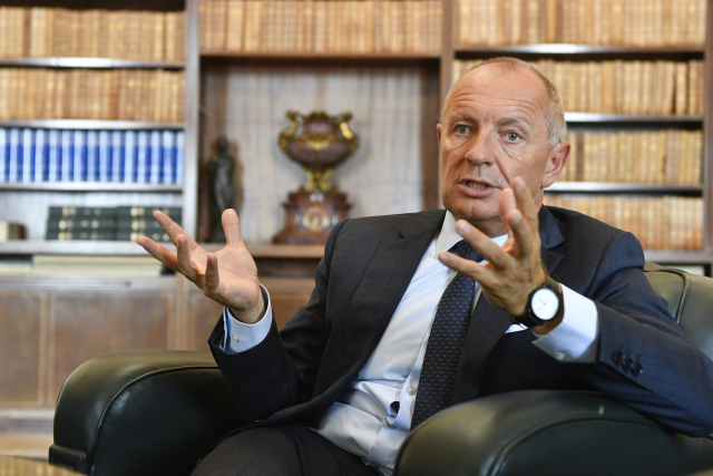 V Británii žije až 80 tisíc Čechů. Měli by zažádat o status usedlíka, radí velvyslanec