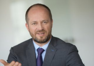 Jak lze finančně řešit, když zůstanete delší čas doma a&nbsp;musíte ošetřovat někoho z&nbsp;rodiny?