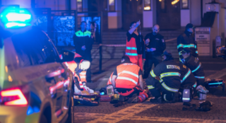 Muž se pokusil upálit u&nbsp;divadla v&nbsp;Pardubicích, jeho stav je vážný