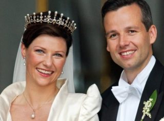 Bývalý manžel norské princezny a&nbsp;kontroverzní umělec Ari Behn spáchal sebevraždu