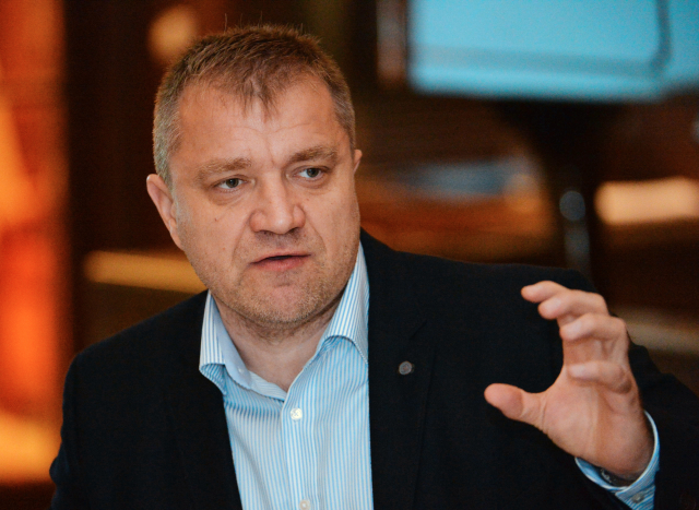 Máme tu generaci nepoužitelných mladých mužů, varuje Marek Herman
