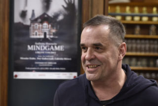 Herec Miroslav Etzler slaví 55.&nbsp;narozeniny. Proslavila ho Pojišťovna štěstí
