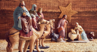 Co pro&nbsp;nás znamená svátek Tří králů? A&nbsp;proč se píše M,B a&nbsp;K&nbsp;nad dveře?