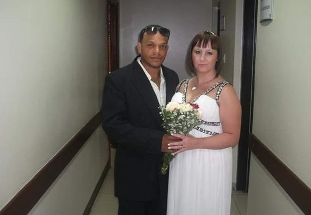 Žena (46) naletěla zištnému mladíčkovi. Po&nbsp;sňatku ji obral o&nbsp;peníze a&nbsp;zmizel