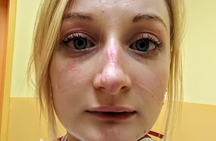 Už nemůžeme, nespíme, nejíme. Nekřičte na&nbsp;nás, prosí občany vyčerpaná lékařka