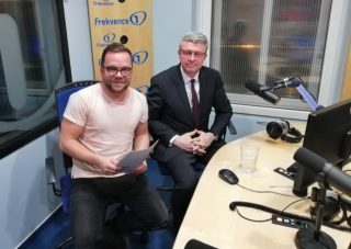 Vicepremiér Havlíček: Chceme povolit lidem nakupovat látky, aby si mohli ušít roušky doma