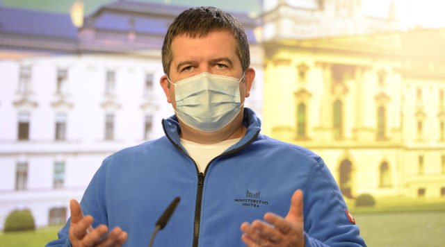 Podle Hamáčka nedostatek materiálu pro&nbsp;očkování v&nbsp;ČR nehrozí