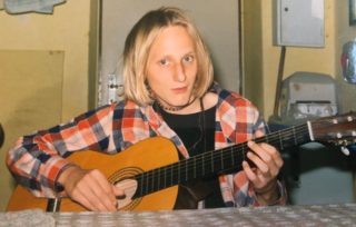Patnáctiletý Kurt Cobain: Lukáš Pavlásek se pochlubil fotkou z&nbsp;mládí