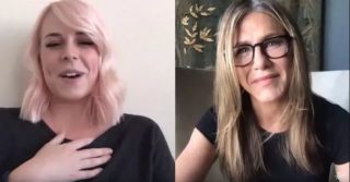 Jennifer Aniston překvapila sestřičku, která se v&nbsp;práci nakazila koronavirem