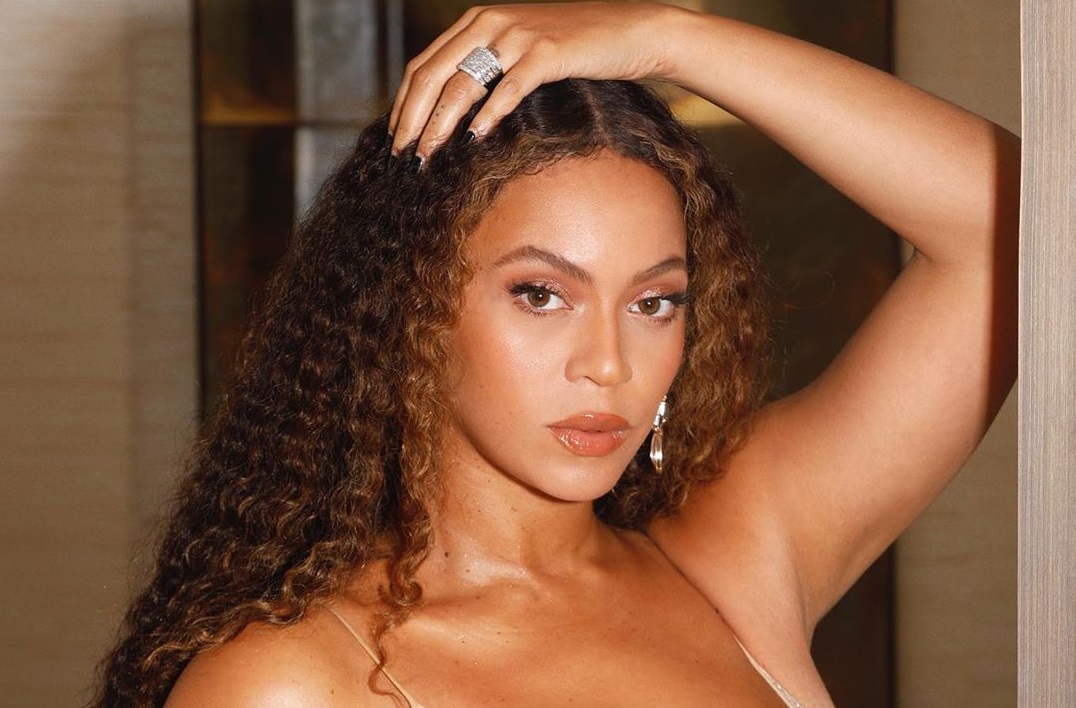 Beyoncé požaduje vyšetření dalšího smrtícího zásahu policie. Nevinnou ženu (†26) zastřelili u&nbsp;ní doma