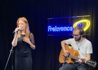 Music Studio Live: Debbi – Set Fire To The Rain