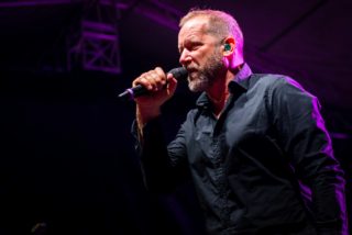 David Koller vydává nový singl a&nbsp;klip My se vám ozveme. Upozorňuje na&nbsp;to, že dobrý sluha může být zlý pán