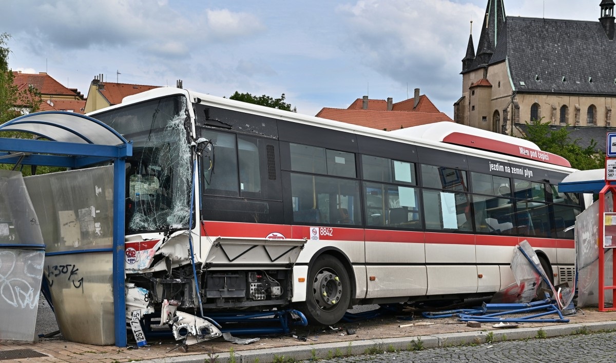 Policie hledá svědky nehody ve Slaném, při které zemřelo dítě