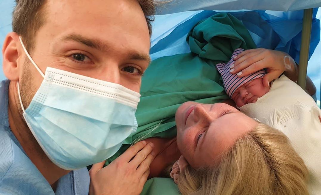 Trenérka Eva Krausová už porodila. S Mužem roku Jakubem Krausem přivítali na světě malou holčičku