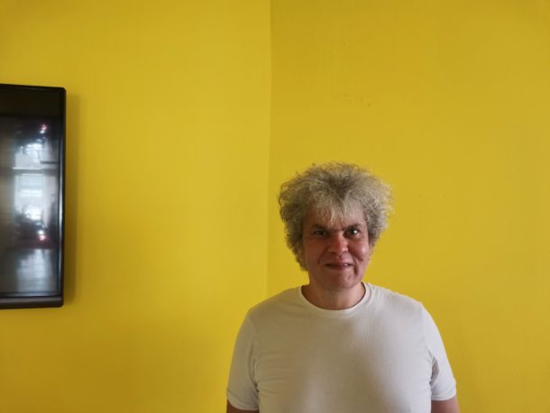 Petr Fridrich: Traumatické zkušenosti se zapisují do těla. Cílem smíchocvičení je uvolnění