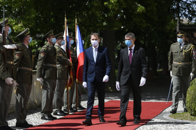 Od středeční půlnoci se obnoví volný pohyb mezi Českem a&nbsp;Slovenskem