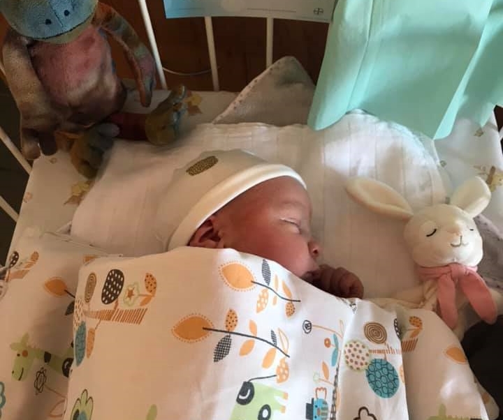 Šéfovi Pirátů Bartošovi se narodil syn. Rodiče mu dali netradiční jméno