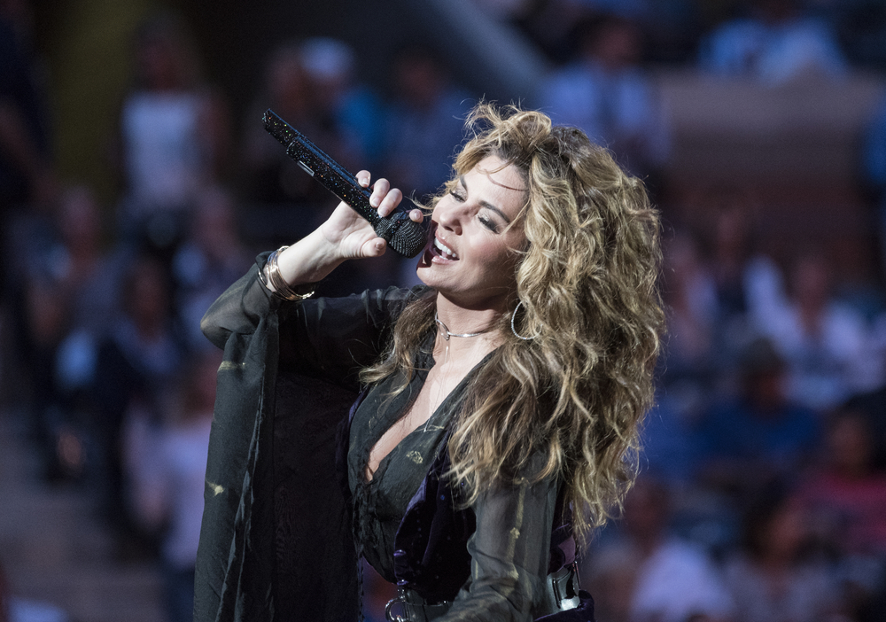 Shania Twain nebo Majk Spirit: Které slavné osobnosti dnes slaví narozeniny?