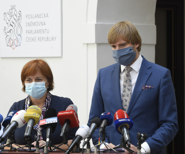 Hlavní hygienička Rážová má koronavirus. Ministr Vojtěch musí do karantény