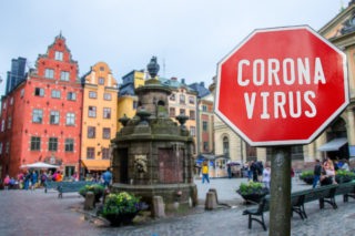 Ve Švédsku roste počet infekcí, Stockholm možná zpřísní opatření