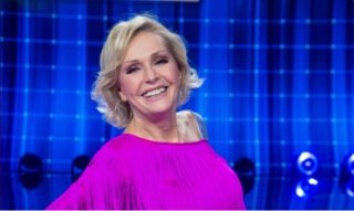 Helena Vondráčková natočila novinku Vánoční sníh. “Je to mé přání, aby letos byly bílé Vánoce,” říká zpěvačka