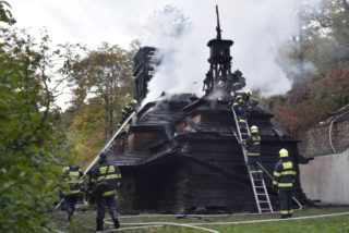 Požár kostela mohla způsobit technická závada, nebo lidská chyba