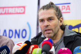 Jaromír Jágr si rýpnul do ochranných opatření: Než roušku na&nbsp;obličej, to radši nikam nepůjdu!