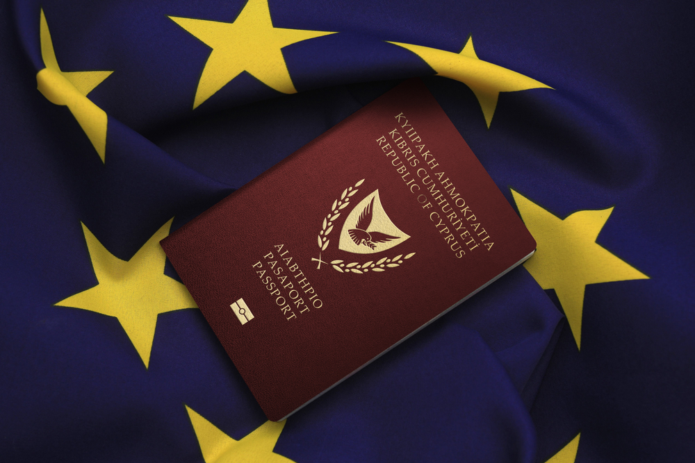 Kypr zastaví kontroverzní program udělování pasů za investice. EU zahájila právní kroky