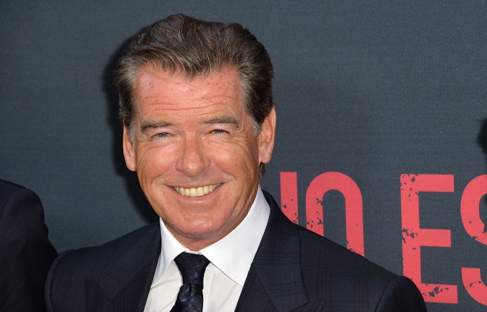 Herec Pierce Brosnan prodává vilu: Má čtrnáct koupelen, nebo bazén s vodopádem