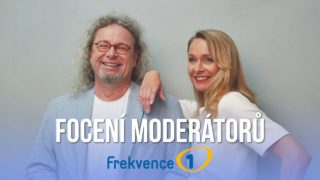 Jak probíhalo focení našich moderátorů? Podívejte se na&nbsp;video ze zákulisí