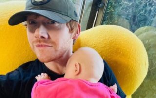 Parťák Harryho Pottera si založil Instagram: Pochlubil se na&nbsp;něm dcerou