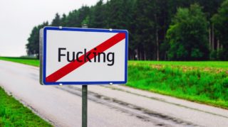 Rakouská víska Fucking se po&nbsp;letech sporů rozhodla změnit jméno