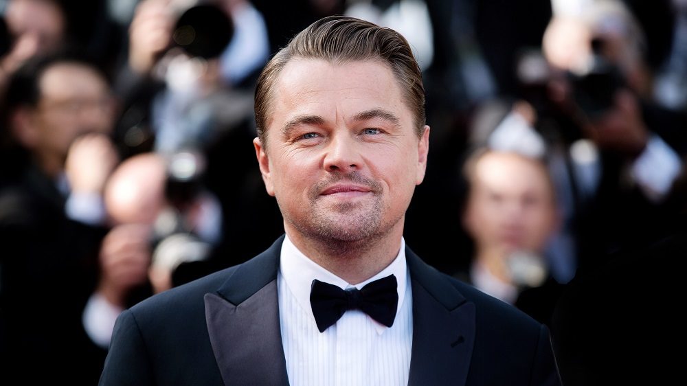 Leonardo DiCaprio se po&nbsp;rozchodu objevil na&nbsp;veřejnosti. Z&nbsp;pupkáče je zase idol ženských srdcí