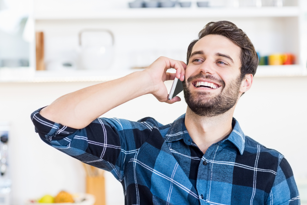 Nesnášíte telefonování? Děláte velkou chybu, tvrdí vědci. Proč je dobré si s&nbsp;blízkými zavolat