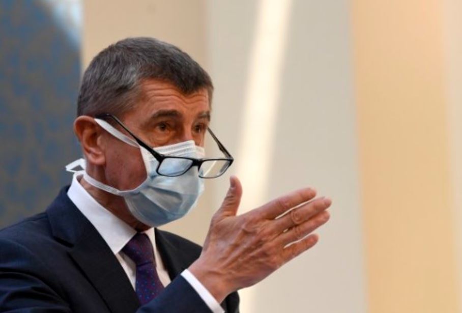 Je to katastrofální. Babiš se opřel do inzerátu ministerstva k&nbsp;očkování