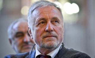 Mirek Topolánek: Pořád je to stejná vlna, kterou postupně rozvolňujeme nebo zpřísňujeme