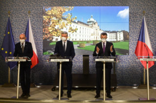 Co všechno se změní? Vláda na&nbsp;tiskové konferenci představila nová opatření